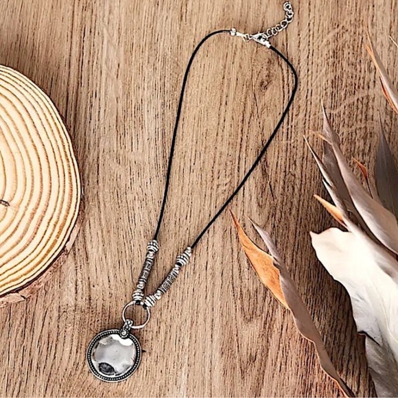 Handmade Bohemian Tribal Disk Necklace - Picture 6 of 7